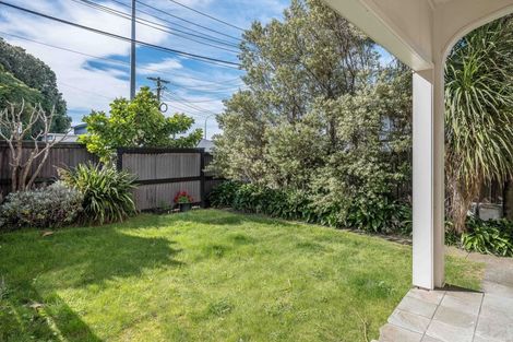 Photo of property in 122 Hamilton Road, Hataitai, Wellington, 6021