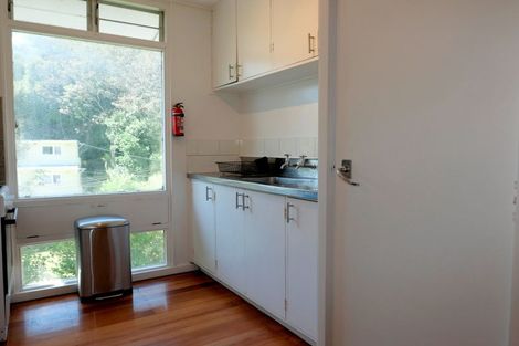 Photo of property in 45a Randwick Road, Northland, Wellington, 6012