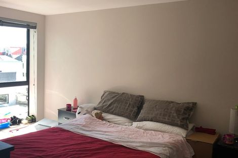 Photo of property in Dual Apartments, 408/142 Vivian Street, Te Aro, Wellington, 6011
