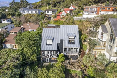 Photo of property in 1/12 Kenef Road, Paremata, Porirua, 5024