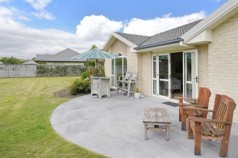 Photo of property in 2 Willowside Place, Amberley, 7410