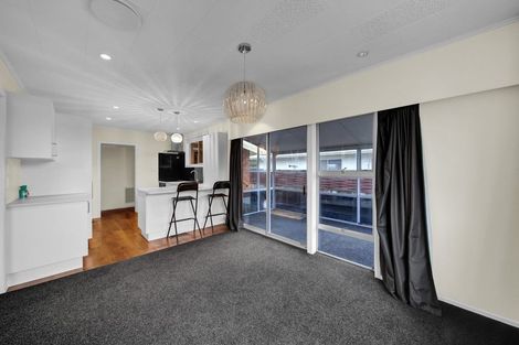 Photo of property in 4 Climie Crescent, Hawera, 4610