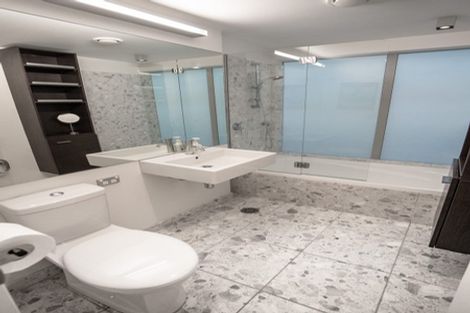 Photo of property in Aqua, 4/74 Oriental Parade, Oriental Bay, Wellington, 6011