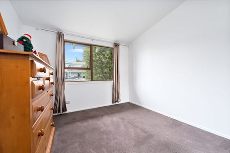 Photo of property in 1 Cron Avenue, Te Atatu South, Auckland, 0610