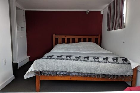 Photo of property in 2 Torless Terrace, Thorndon, Wellington, 6011