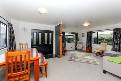 Photo of property in 5a Clovelly Street, Brooklands, New Plymouth, 4310