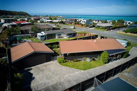 Photo of property in 20 Kotare Place, South Bay, Kaikoura, 7300