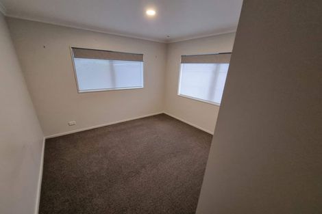 Photo of property in 55 Newbliss Crescent, East Tamaki Heights, Auckland, 2016