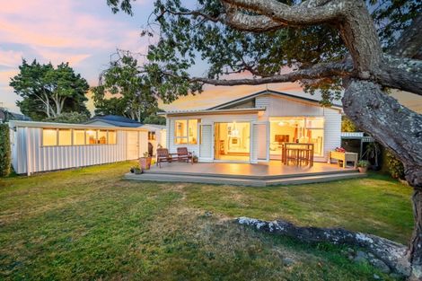 Photo of property in 7 Moehau Grove, Trentham, Upper Hutt, 5018