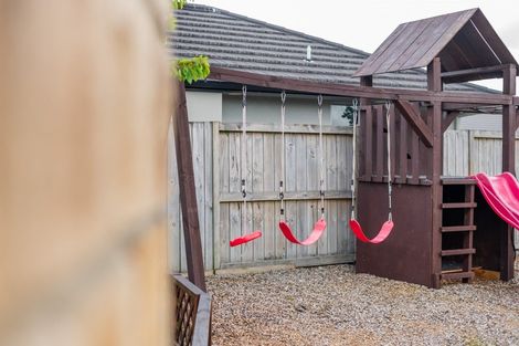 Photo of property in 8 Whitney Place, Rototuna North, Hamilton, 3210