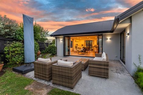 Photo of property in 9 Seclusion Lane, Parklands, Christchurch, 8083