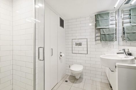 Photo of property in The Capital, 18/370 Oriental Parade, Oriental Bay, Wellington, 6011