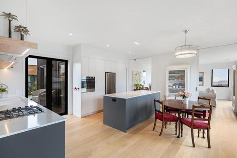 Photo of property in 18 Kotare Drive, Wanaka, 9305