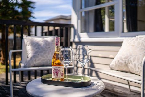 Photo of property in 24 Mackenzie Street, Te Atatu South, Auckland, 0610