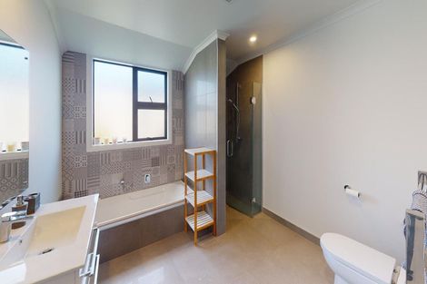 Photo of property in 8 Silicon Way, Fitzherbert, Palmerston North, 4410