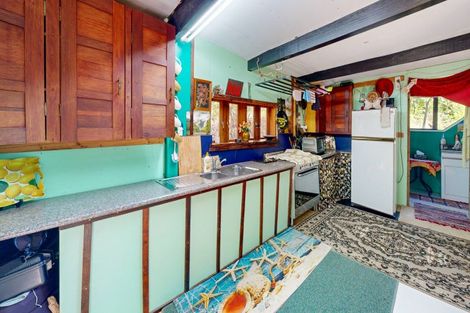 Photo of property in 122 Thames Coast Sh25 Road, Whakatete Bay, Thames, 3575