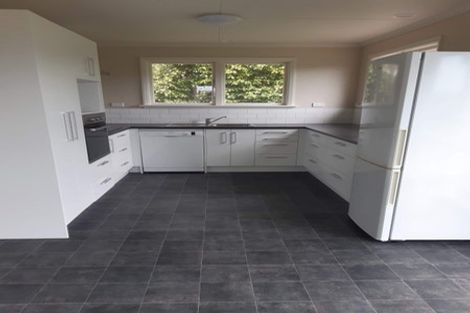 Photo of property in 8 Honeystone Street, Helensburgh, Dunedin, 9010