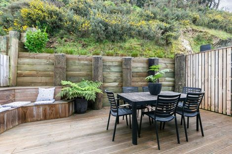 Photo of property in 20b Rarangi Way, Owhiro Bay, Wellington, 6023