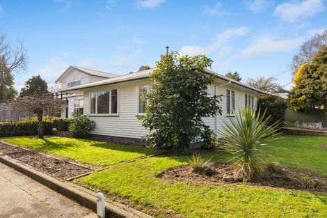 Photo of property in 2 Stoke Place, Awapuni, Palmerston North, 4412
