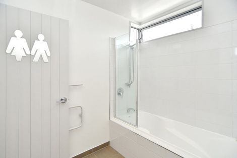 Photo of property in 547 Barbadoes Street, Edgeware, Christchurch, 8013