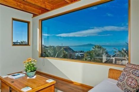 Photo of property in 3/14 Marama Street, Castor Bay, Auckland, 0620