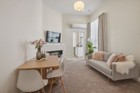 Photo of property in 39 Prince Albert Road, Saint Kilda, Dunedin, 9012