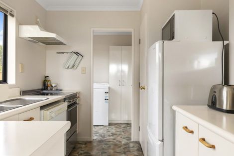 Photo of property in 2/19 Brunette Drive, Acacia Bay, Taupo, 3330