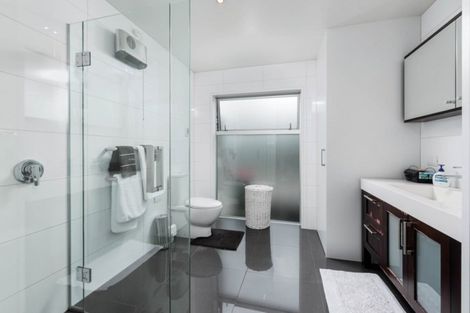 Photo of property in 33 Sargood Drive, Wanaka, 9305