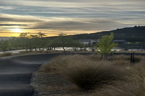 Photo of property in 1 Merivale Avenue, Wanaka, 9305