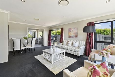 Photo of property in 6 Estelle Place, Farm Cove, Auckland, 2012