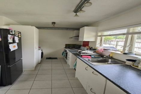 Photo of property in 25 Universal Drive, Henderson, Auckland, 0610