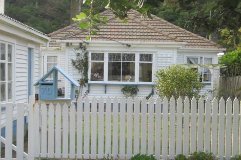 Photo of property in 70 Happy Valley Road, Owhiro Bay, Wellington, 6023