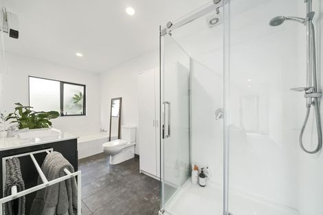 Photo of property in 41 Samwell Drive, Whitby, Porirua, 5024