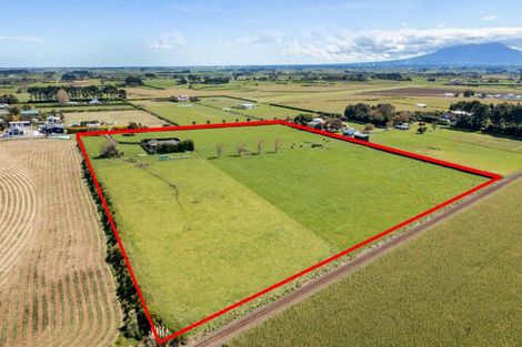 Photo of property in 268 Waihi Road, Hawera, 4673