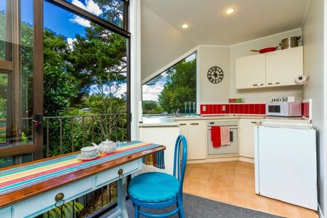 Photo of property in 14/18 Parr Terrace, Castor Bay, Auckland, 0620