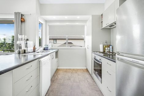 Photo of property in 198d Old Farm Road, Hamilton East, Hamilton, 3216