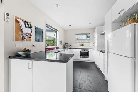 Photo of property in 14e Maple Crescent, Whalers Gate, New Plymouth, 4310