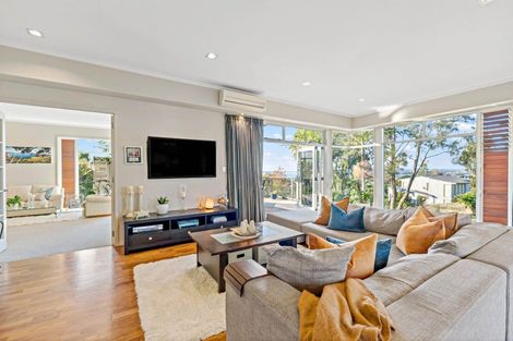 Photo of property in 154 Sandspit Road, Shelly Park, Auckland, 2014