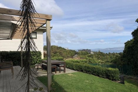 Photo of property in 47 Maungaraki Road, Korokoro, Lower Hutt, 5012