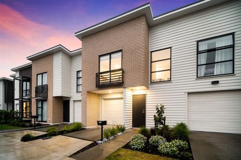 Photo of property in 17 Richard Petterd Way, Swanson, Auckland, 0614