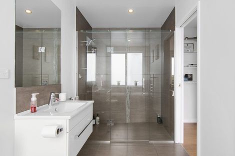 Photo of property in 33 Oceana Drive, Welcome Bay, Tauranga, 3175