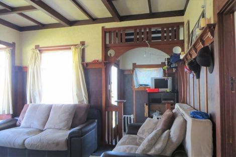 Photo of property in 14 Farmer Street, Te Aroha, 3320