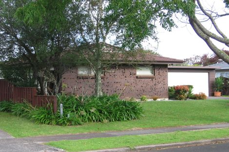 Photo of property in 34 Jillteresa Crescent, Half Moon Bay, Auckland, 2012