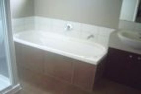 Photo of property in 99 Fernhill Way, Oteha, Auckland, 0632