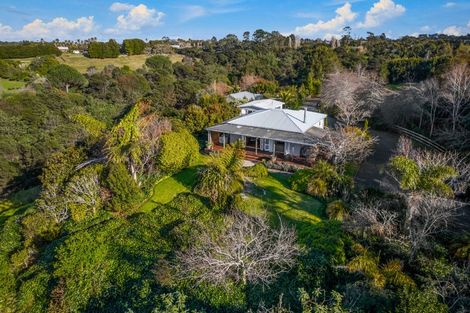 Photo of property in 70 Mahana Road, Waimauku, 0881