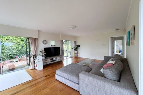 Photo of property in 6 Cypress Place, Sunnynook, Auckland, 0620
