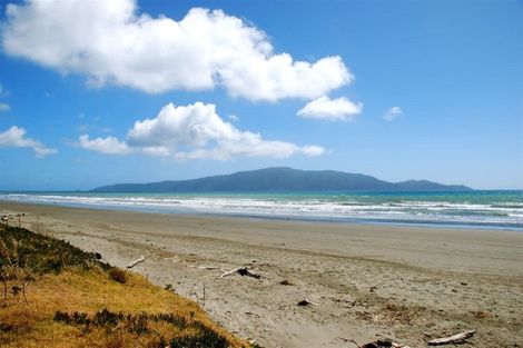 Photo of property in 78 Seaview Road, Paraparaumu Beach, Paraparaumu, 5032