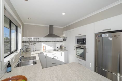 Photo of property in 16 Johnstone Street, Tinwald, Ashburton, 7700