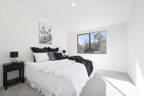 Photo of property in 1/26 Karepo Crescent, Ranui, Auckland, 0612