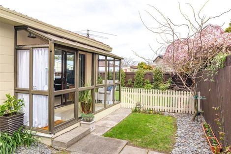 Photo of property in 2/317 Sawyers Arms Road, Bishopdale, Christchurch, 8053